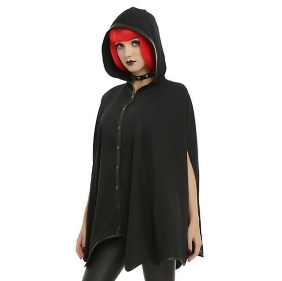 Hot Topic Jackets & Blazers - Hooded Bat Cape 🦇